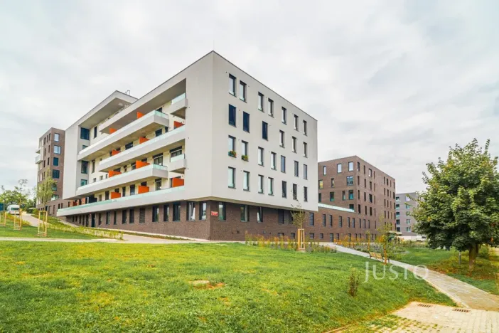 Pronájem bytu 2+kk, Praha, Wassermannova, 49 m2