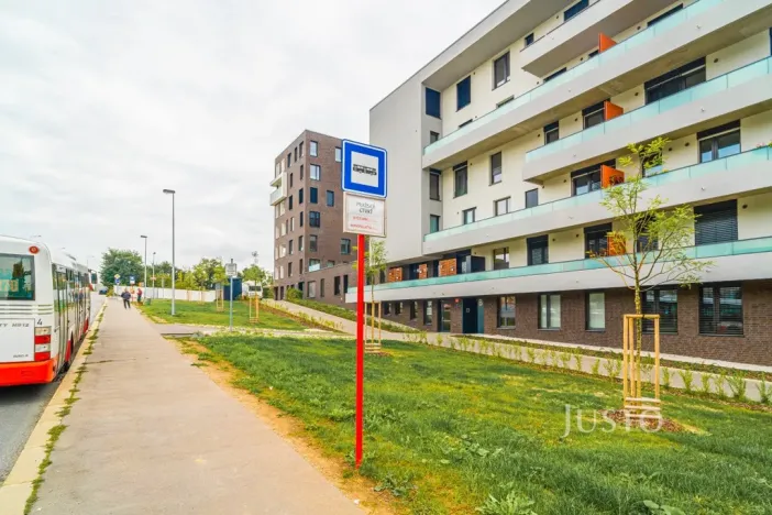 Pronájem bytu 2+kk, Praha, Wassermannova, 49 m2