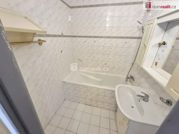 Prodej bytu 3+1, Roudnice nad Labem, Okružní, 67 m2