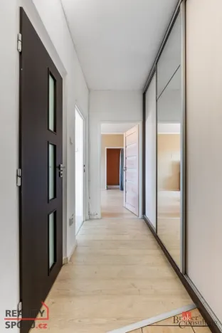 Prodej bytu 3+1, Olomouc - Neředín, Karafiátová, 73 m2