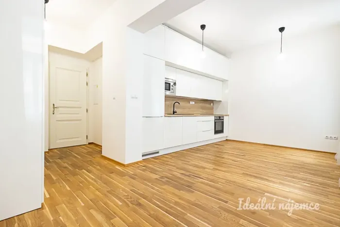 Pronájem bytu 1+kk, Praha - Holešovice, Heřmanova, 32 m2