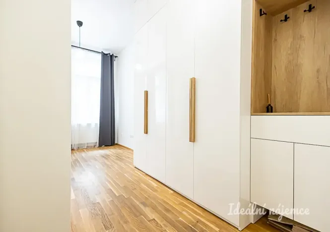 Pronájem bytu 1+kk, Praha - Holešovice, Heřmanova, 32 m2