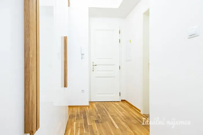 Pronájem bytu 1+kk, Praha - Holešovice, Heřmanova, 32 m2