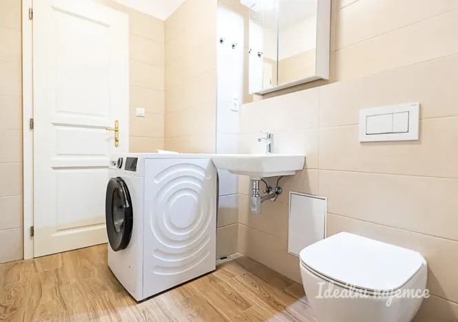 Pronájem bytu 1+kk, Praha - Holešovice, Heřmanova, 32 m2