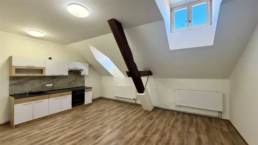 Pronájem bytu 3+kk, Cheb, Židovská, 75 m2