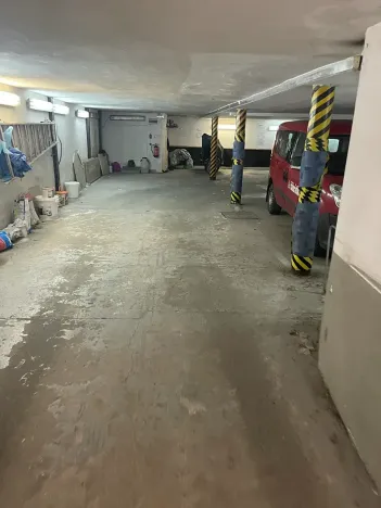 Pronájem garážového stání, Praha - Žižkov, Lupáčova, 18 m2