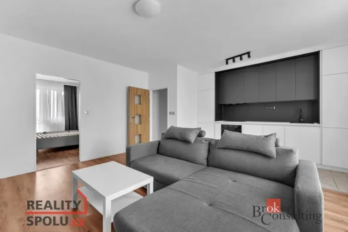 Pronájem bytu 2+kk, Hradec Králové - Kukleny, Pražská třída, 52 m2