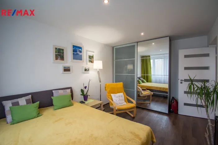 Pronájem bytu 2+1, Hradec Králové - Slezské Předměstí, Myslivečkova, 43 m2