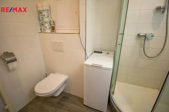 Pronájem bytu 2+1, Hradec Králové - Slezské Předměstí, Myslivečkova, 43 m2