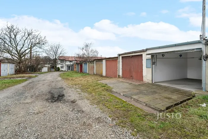 Pronájem garáže, Šlapanice, Dlouhá, 16 m2