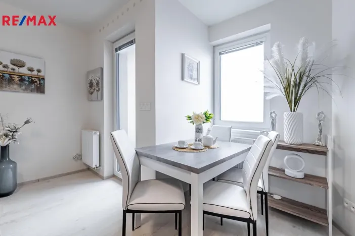 Prodej bytu 1+kk, Praha - Letňany, Miroslava Hajna, 50 m2