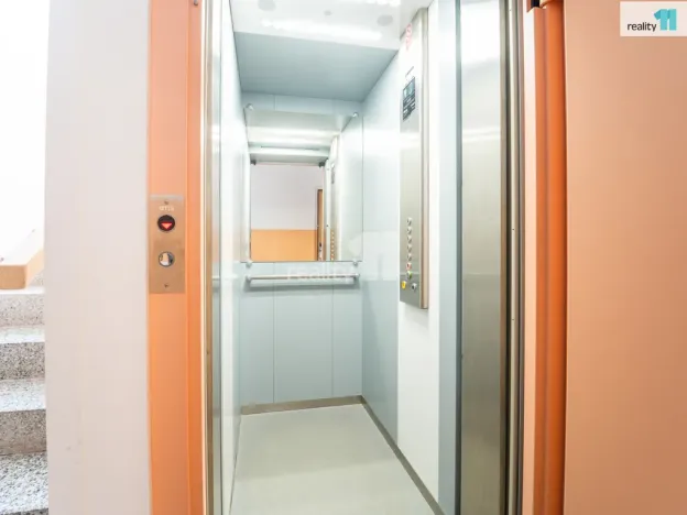 Prodej bytu 3+1, Holýšov, Pod Makovým vrchem, 71 m2