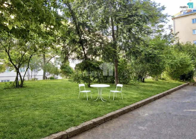 Prodej komerční nemovitosti, Praha - Vršovice, Gruzínská, 24 m2