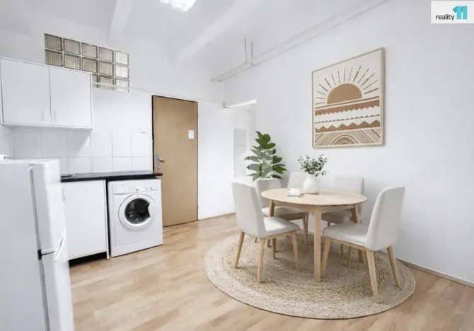 Prodej komerční nemovitosti, Praha - Vršovice, Gruzínská, 24 m2