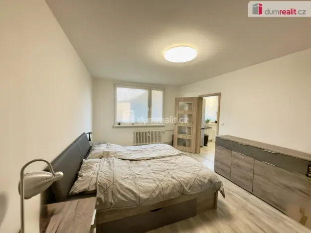 Pronájem bytu 2+1, Ústí nad Labem - Střekov, Tolstého, 64 m2