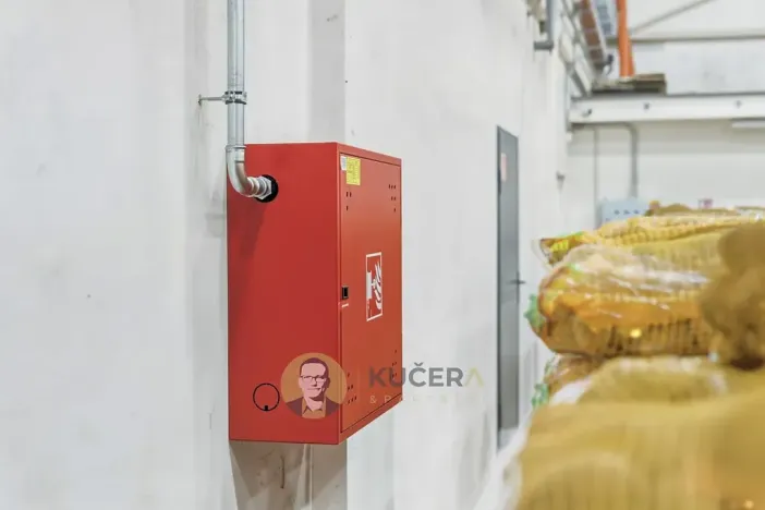 Prodej výrobních prostor, Kostelec nad Labem, Neratovická, 3457 m2