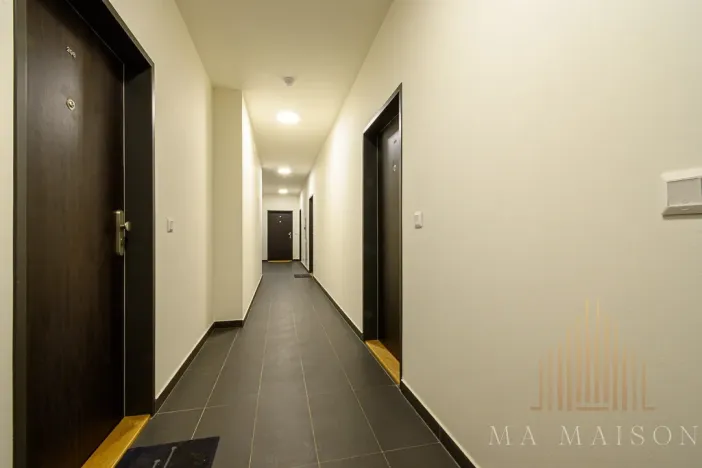 Pronájem bytu 2+kk, Praha - Vysočany, Svatošových, 58 m2