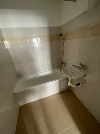 Pronájem bytu 3+1, Česká Lípa, Okružní, 72 m2