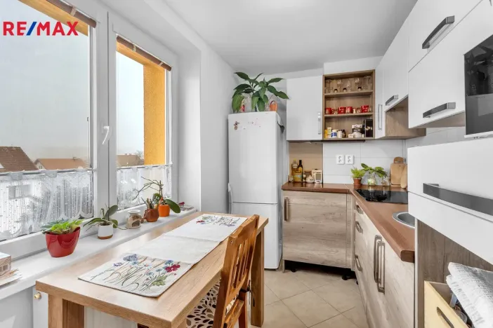 Prodej bytu 3+1, Ostroměř, T. G. Masaryka, 68 m2