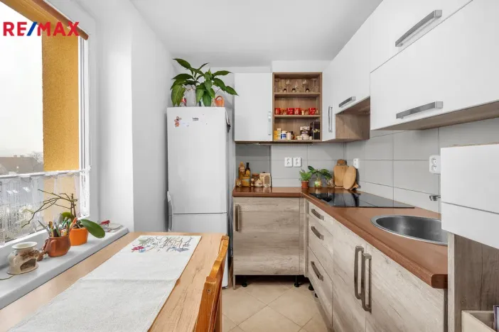 Prodej bytu 3+1, Ostroměř, T. G. Masaryka, 68 m2