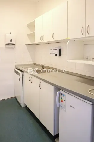 Pronájem skladu, Brno, 1055 m2