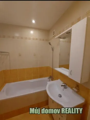 Pronájem bytu 3+1, Praha - Libuš, Zbudovská, 72 m2