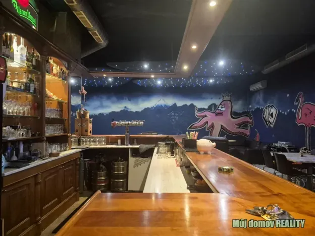 Pronájem restaurace, Praha - Letňany, Třinecká, 124 m2