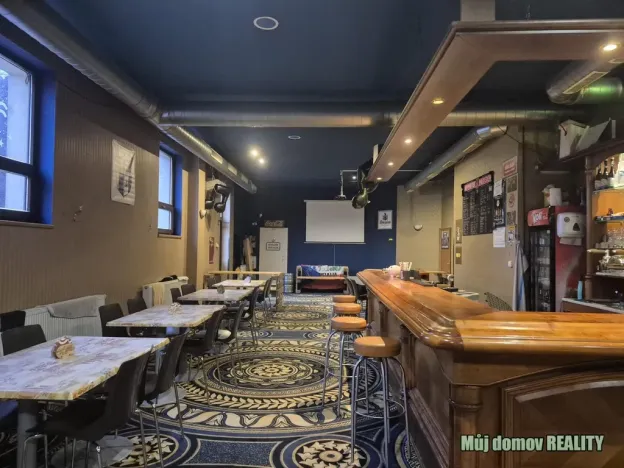Pronájem restaurace, Praha - Letňany, Třinecká, 124 m2