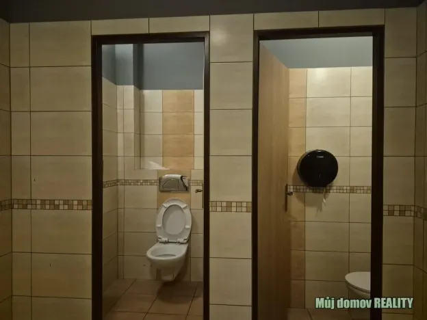 Pronájem restaurace, Praha - Letňany, Třinecká, 124 m2