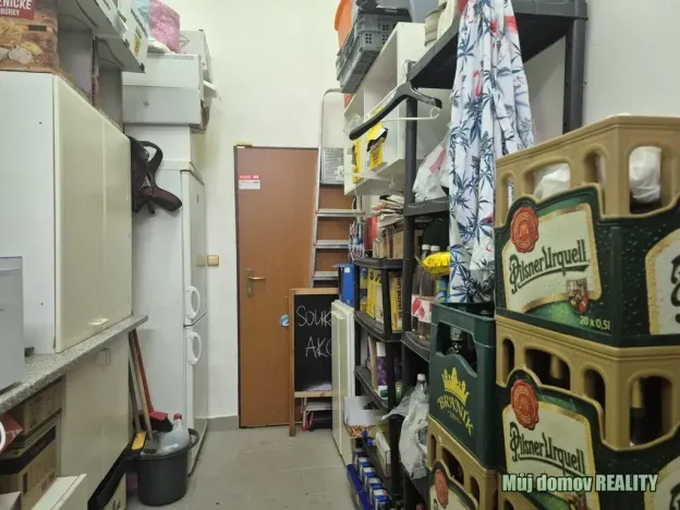 Pronájem restaurace, Praha - Letňany, Třinecká, 124 m2