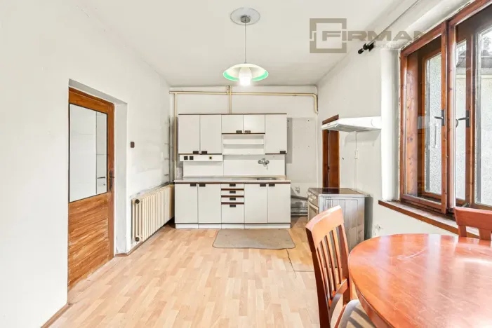 Prodej rodinného domu, Kostelec nad Labem, nám. Pod Martinem, 135 m2