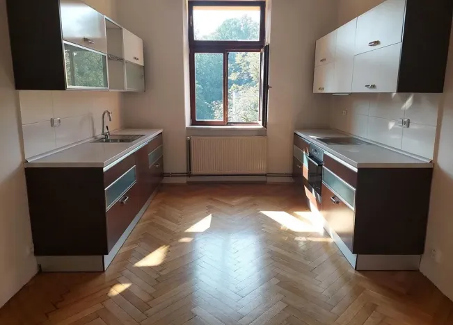 Pronájem bytu 2+1, Liberec, Masarykova, 100 m2