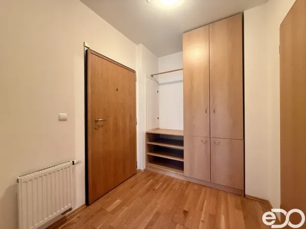 Pronájem bytu 1+kk, Praha, Tibetská, 34 m2