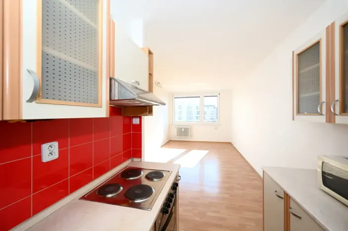 Pronájem bytu 2+kk, Praha - Bohnice, Zelenohorská, 42 m2