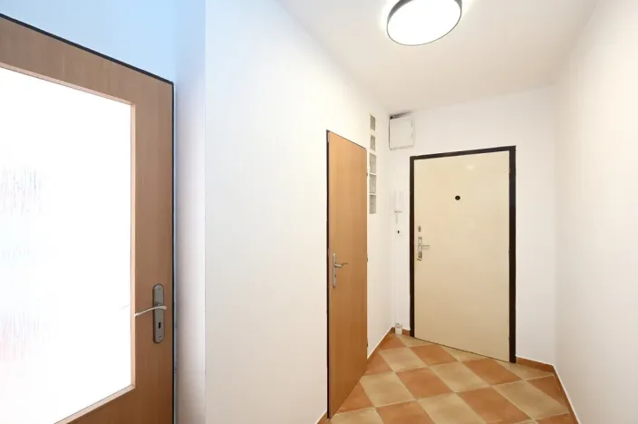 Pronájem bytu 2+kk, Praha - Bohnice, Zelenohorská, 42 m2