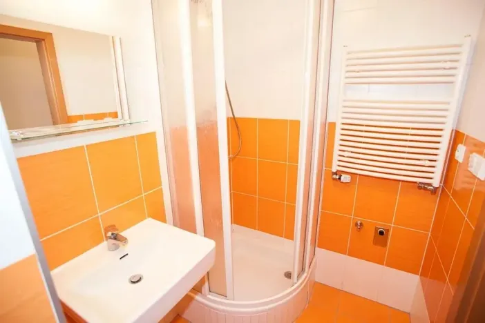 Pronájem bytu 1+kk, Praha - Holešovice, Poupětova, 35 m2