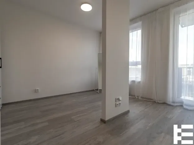Pronájem bytu 1+kk, Kralupy nad Vltavou, Nádražní, 38 m2