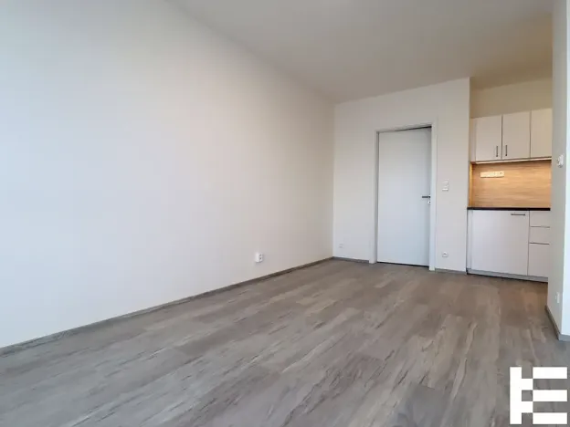 Pronájem bytu 1+kk, Kralupy nad Vltavou, Nádražní, 38 m2