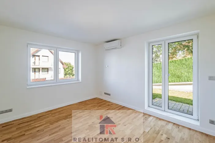 Pronájem bytu 4+kk, Praha - Komořany, Pod lesem, 127 m2