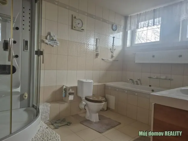 Pronájem rodinného domu, Praha - Ďáblice, Markvartická, 280 m2