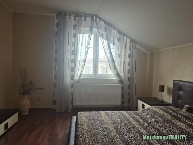 Pronájem rodinného domu, Praha - Ďáblice, Markvartická, 280 m2