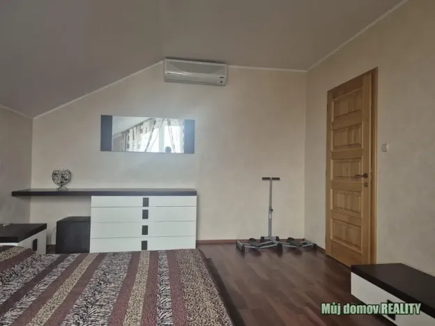 Pronájem rodinného domu, Praha - Ďáblice, Markvartická, 280 m2