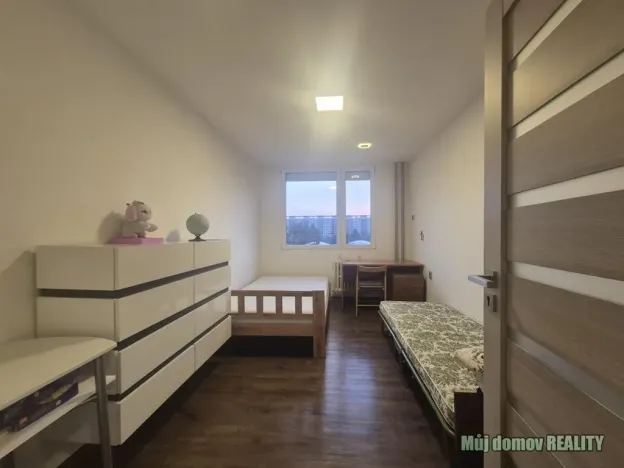 Pronájem bytu 2+kk, Praha - Kobylisy, Frýdlantská, 43 m2