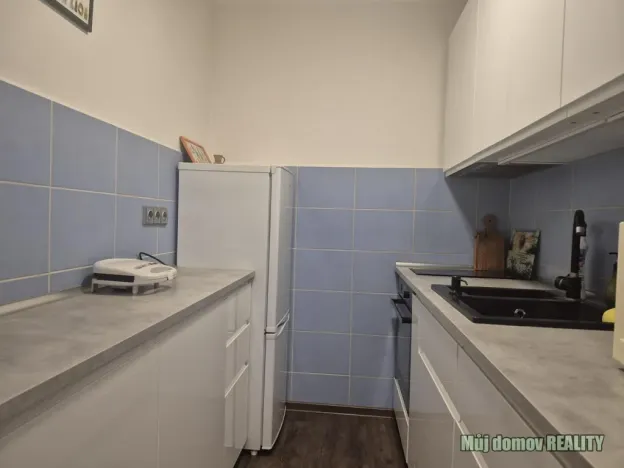 Pronájem bytu 2+kk, Praha - Kobylisy, Frýdlantská, 43 m2