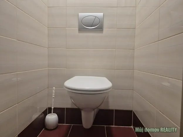 Pronájem bytu 2+kk, Praha - Kobylisy, Frýdlantská, 43 m2