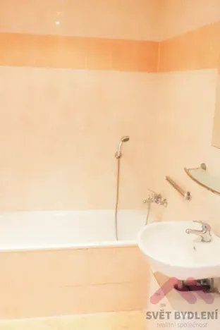 Pronájem bytu 2+kk, Praha - Košíře, Plzeňská, 55 m2