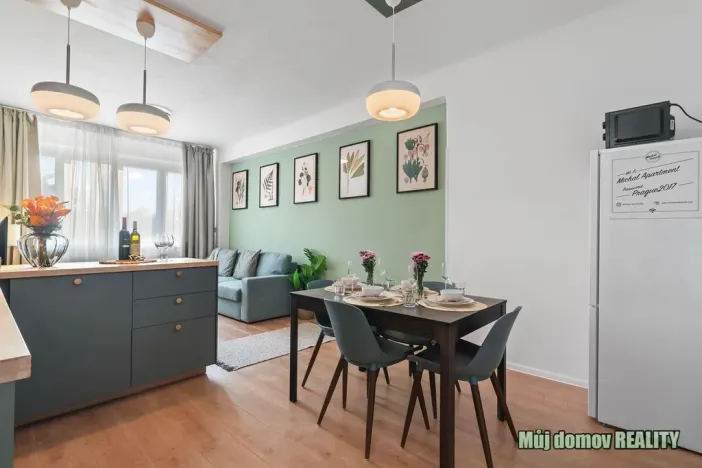 Pronájem bytu 2+kk, Praha - Vysočany, Kolbenova, 60 m2