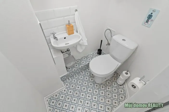 Pronájem bytu 2+kk, Praha - Vysočany, Kolbenova, 60 m2