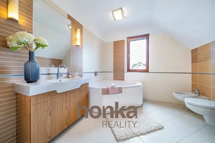 Pronájem rodinného domu, Kosoř, K Lomu, 263 m2