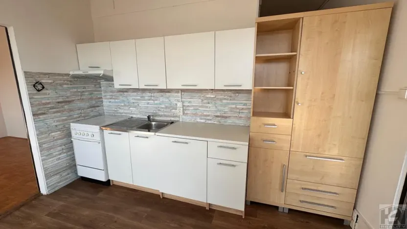 Pronájem bytu 2+1, Jablonec nad Nisou, Budovatelů, 58 m2